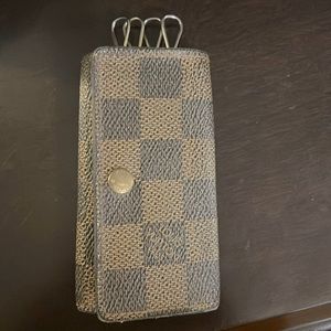 Lv key holder